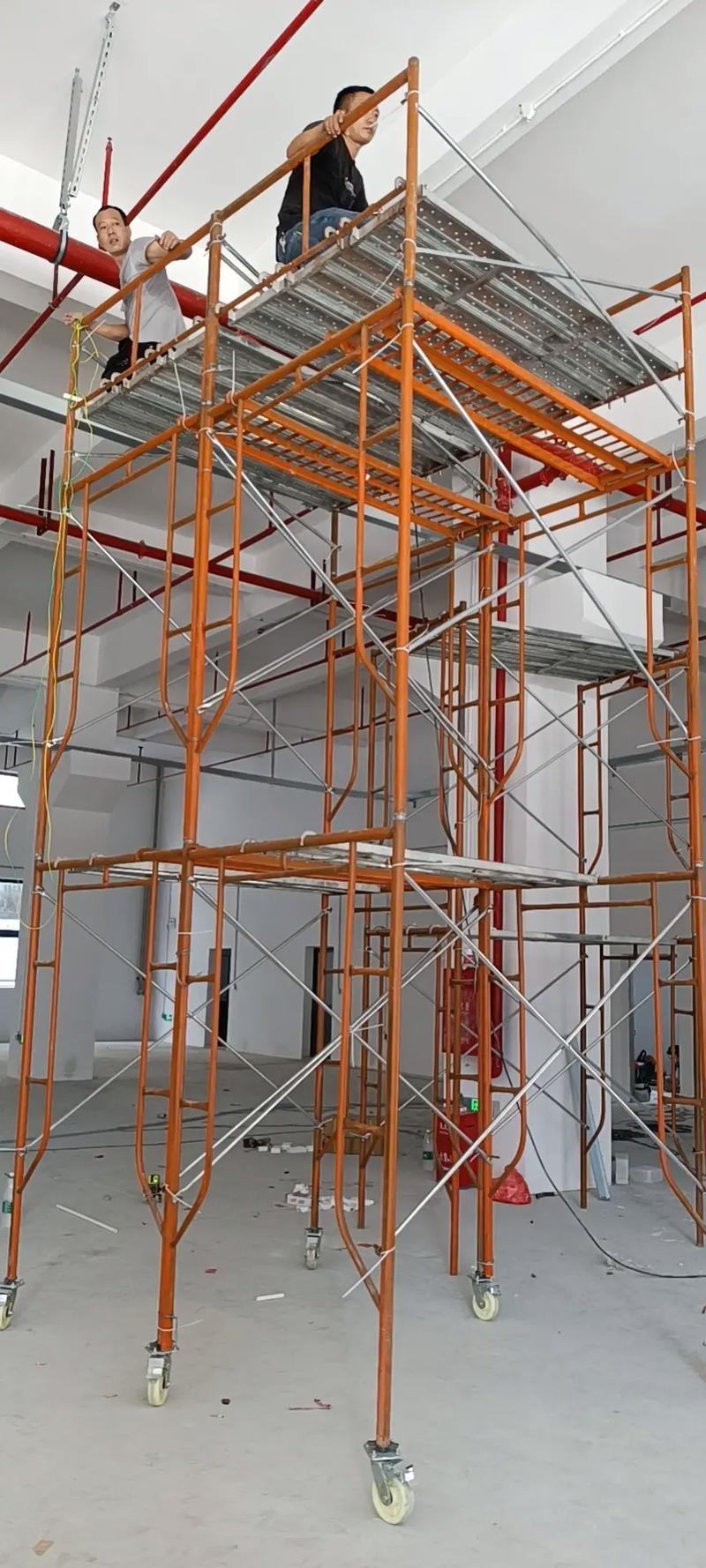 在建筑行业中,脚手架是不可或缺的重要设备